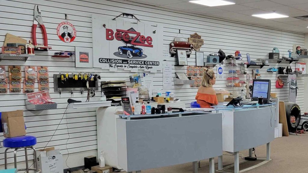 About Us - Bee-Zee Collision & Service Center